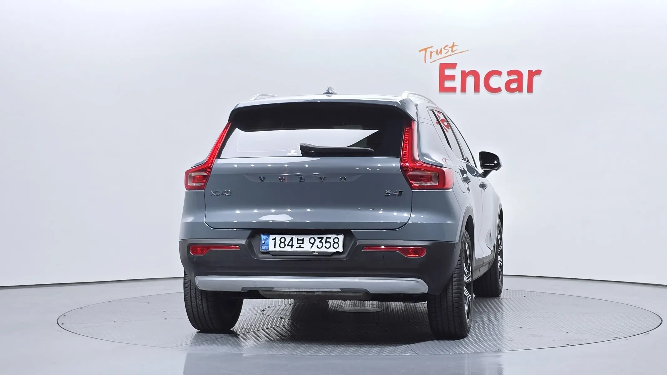Volvo XC40 B4 2020 3/5