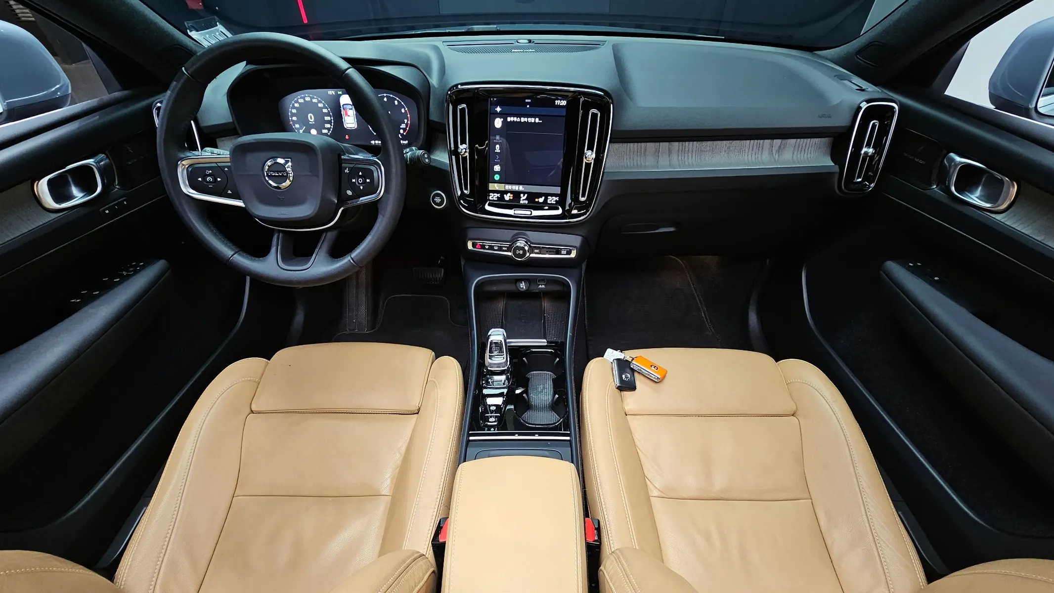 Volvo XC40 B4 2020 4/5