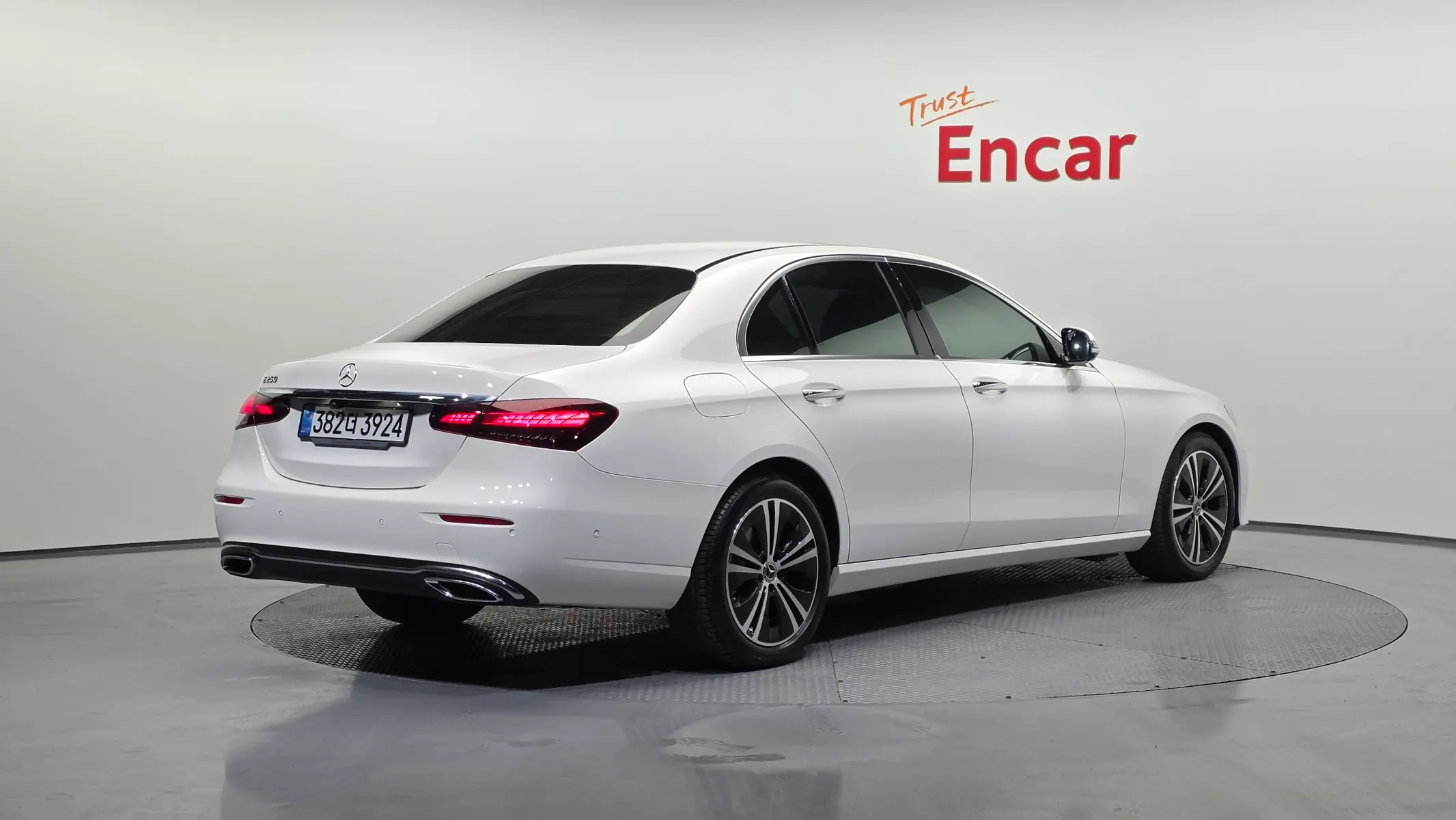 Mercedes-Benz E-Class W213 E250 2021 2/21