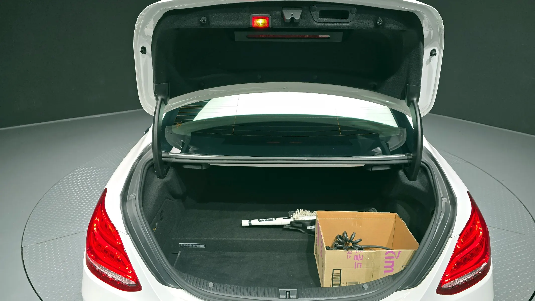 Mercedes-Benz C-Class W205 C350e 2018 20/21