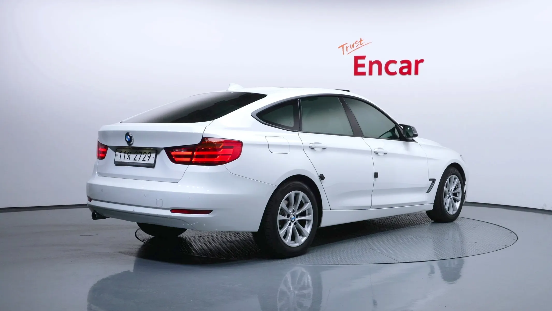 BMW 3 Series GT (F34) GT 320d 2015 2/21