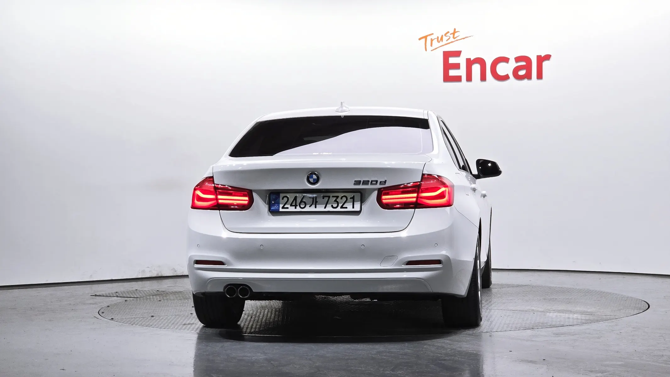 BMW 3 Series (F30) 320d 2018 3/33