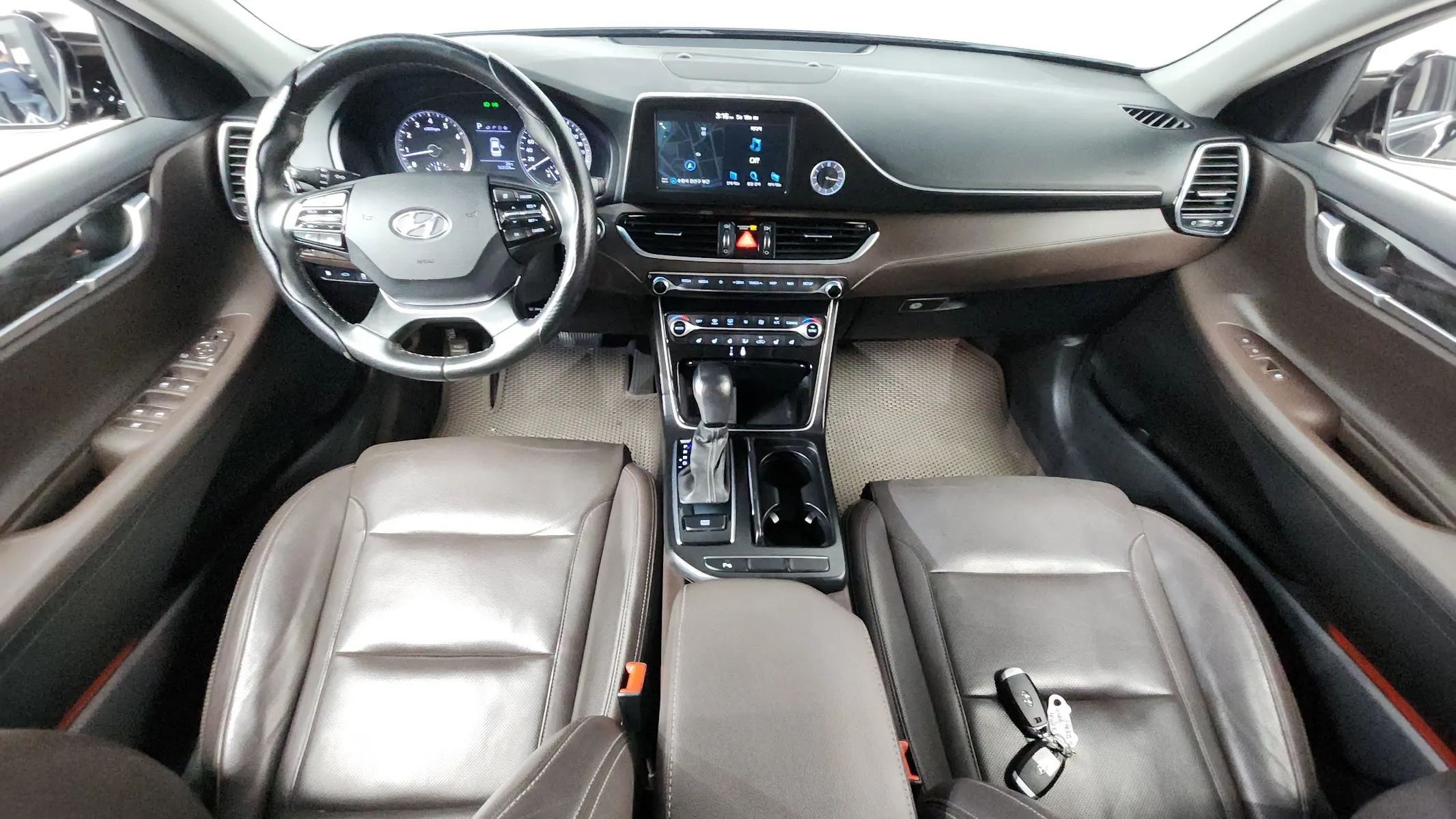 Hyundai IG 3.0 LPi () 2017 4/5