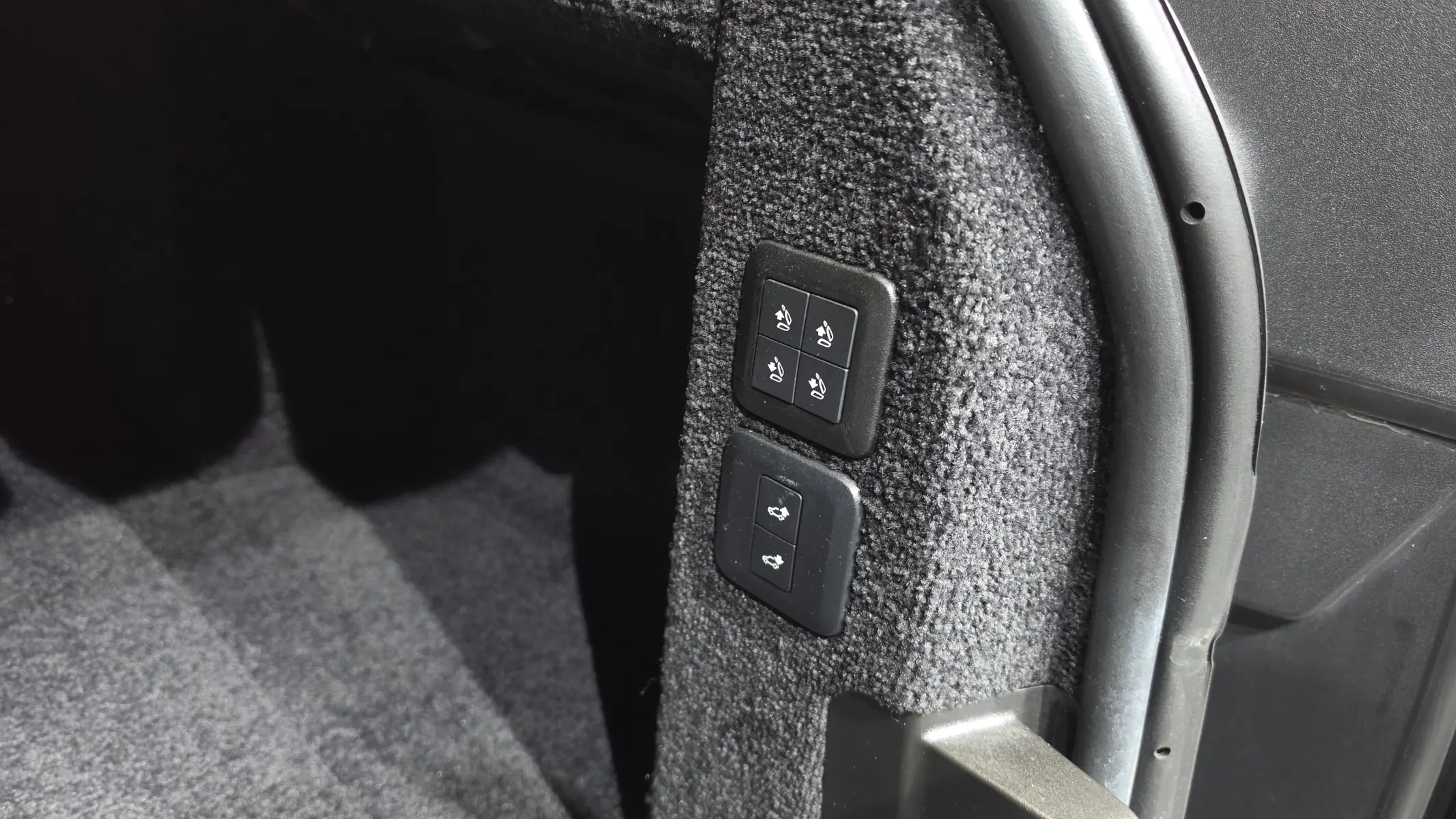 Land Rover 4 D350 Vogue SE 2021 45/46