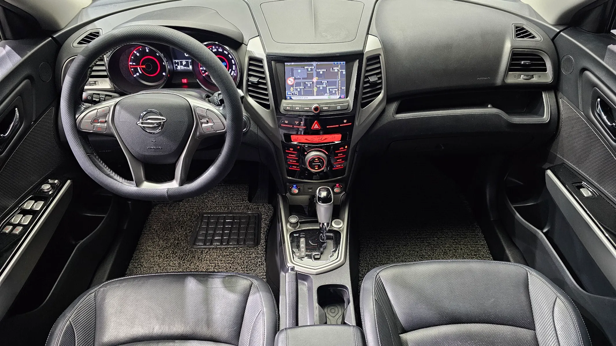 KG Mobility Tivoli LX 2WD 2015 4/5