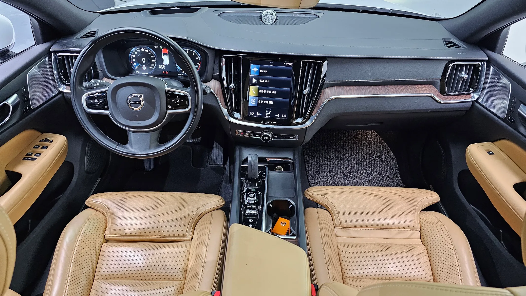 Volvo V60 2 B5 AWD 2021 4/5