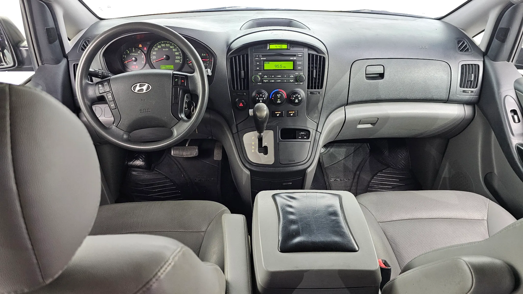 Hyundai Grand Starex 5 2014 4/5