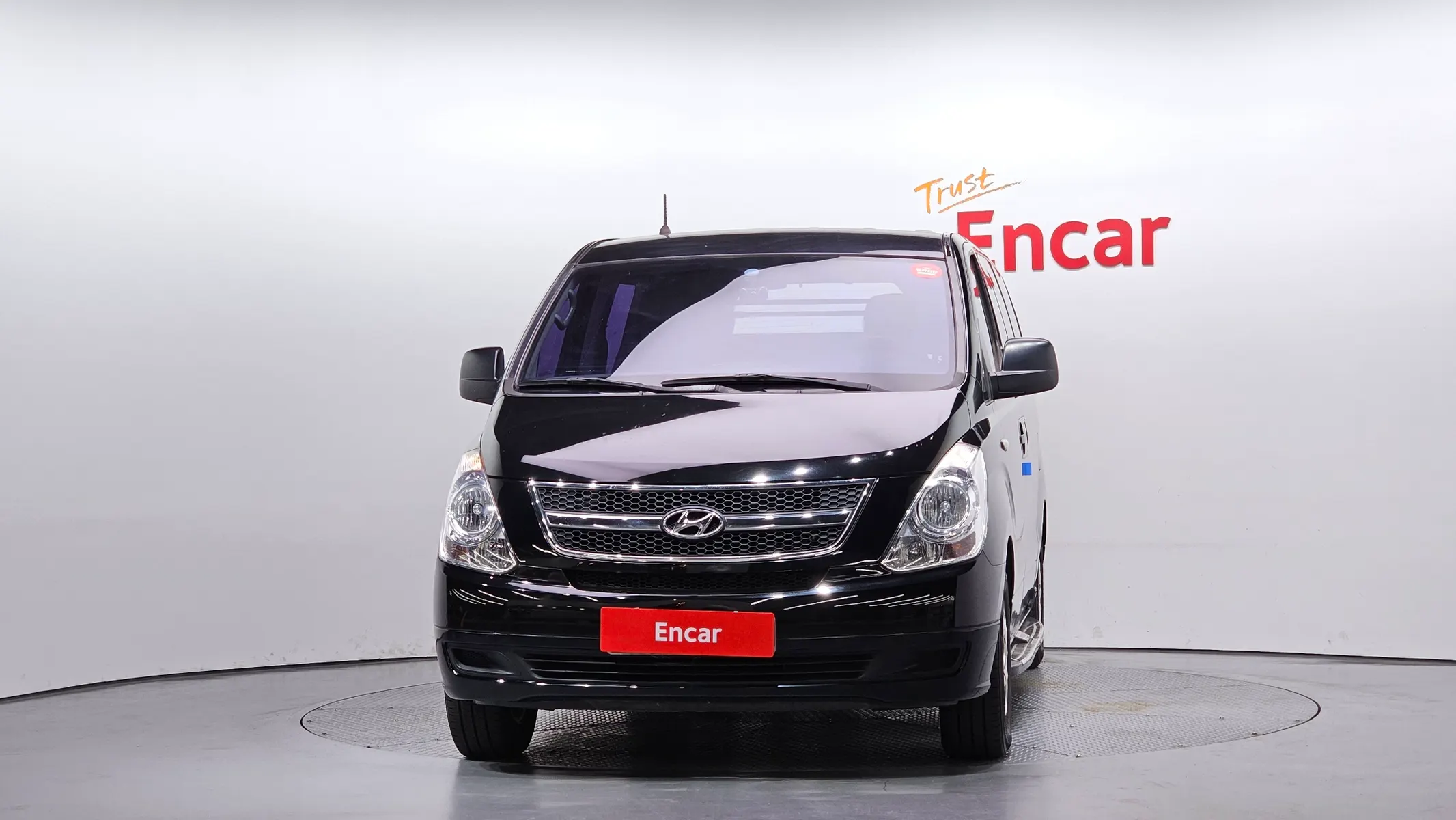 Hyundai Grand Starex 5 2014 2/5