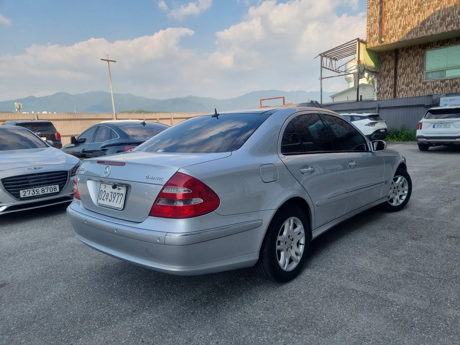 Mercedes-Benz E-Class W211 E350 4MATIC 2005 3/18