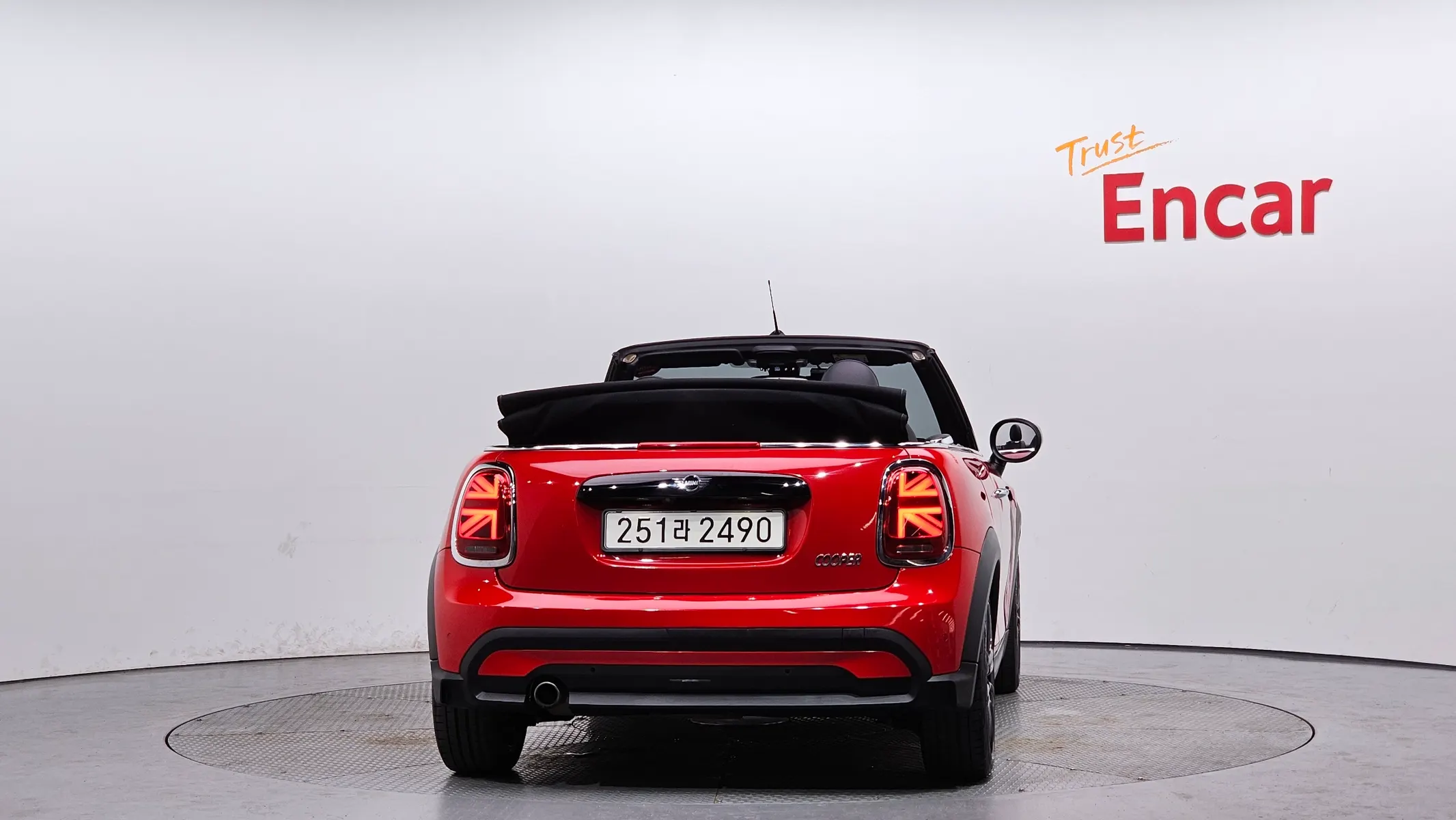 MINI Convertible 2024 3/5