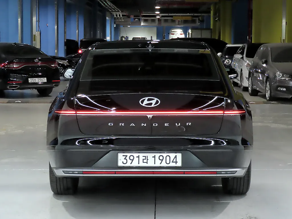 Hyundai (GN7) 2025 2/5