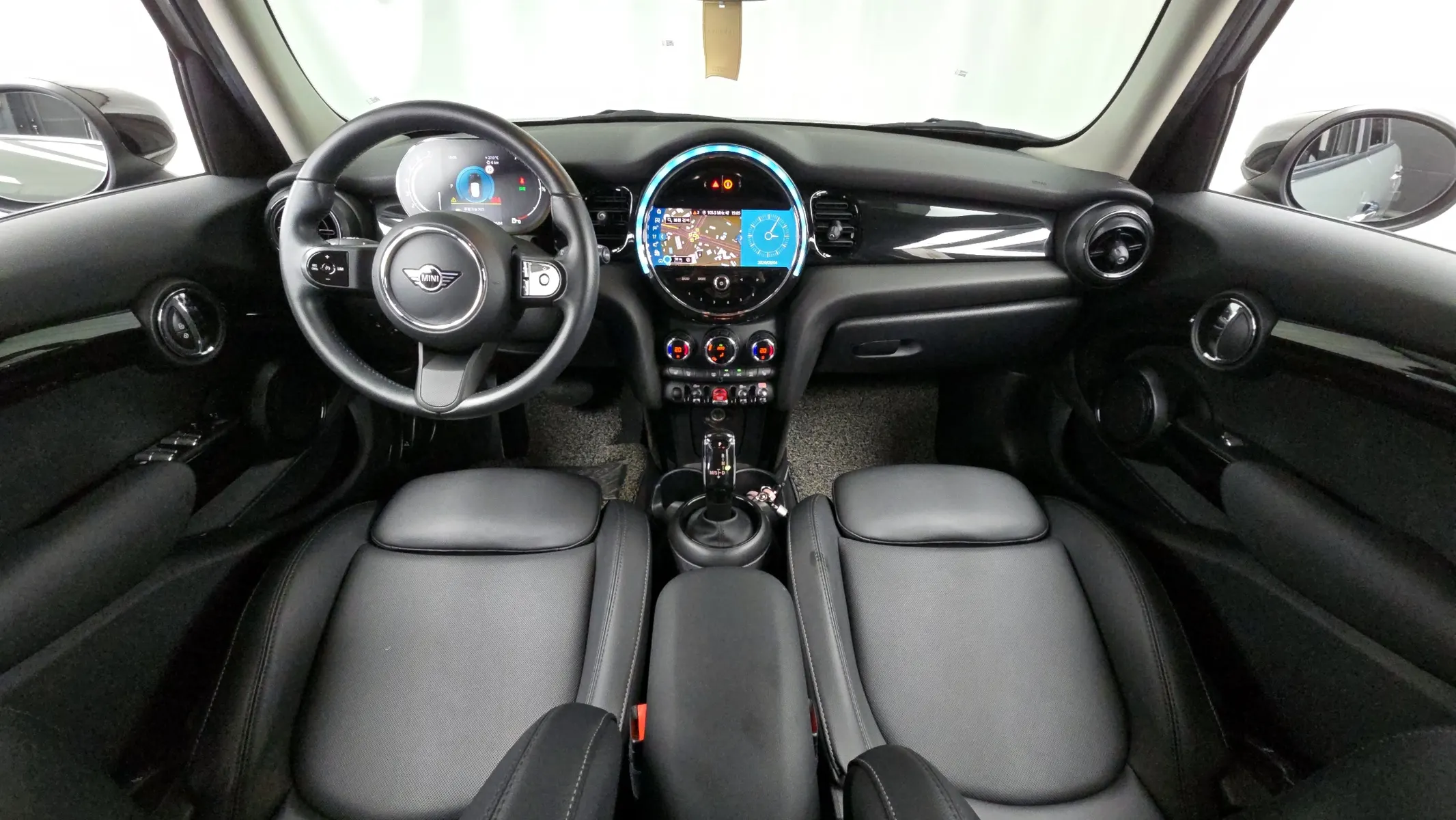 MINI 쿠퍼 5 2021 4/5