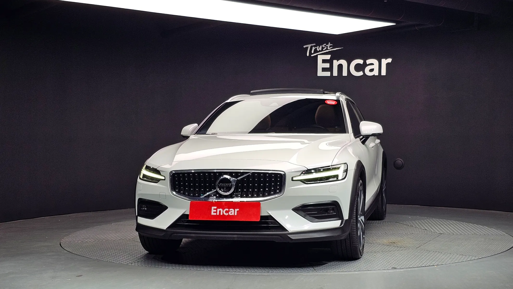 Volvo V60 2 T5 AWD 2020 2/5
