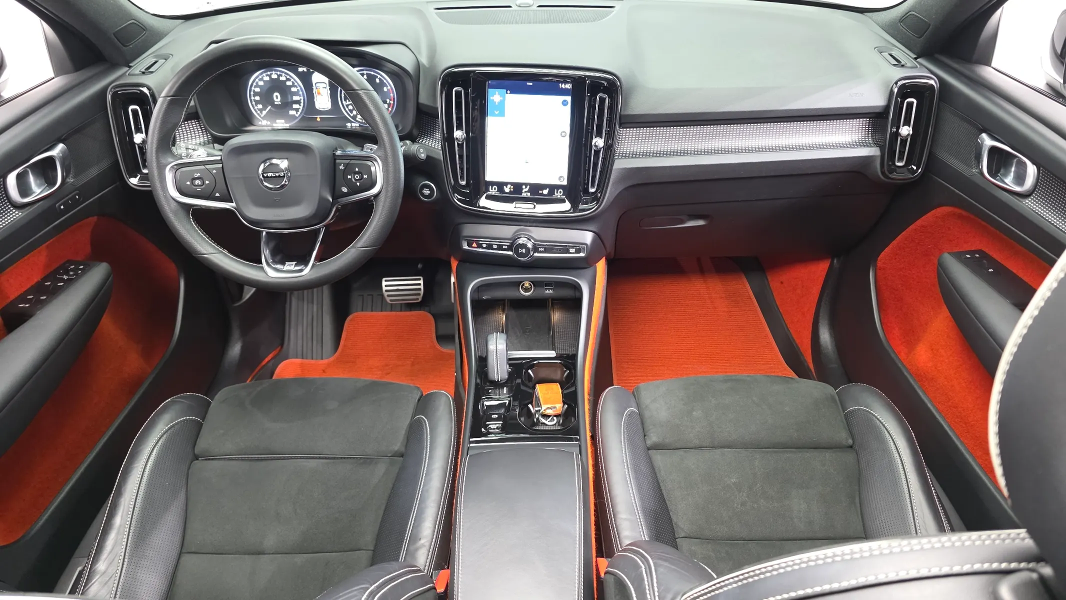 Volvo XC40 T4 R- 2020 4/5