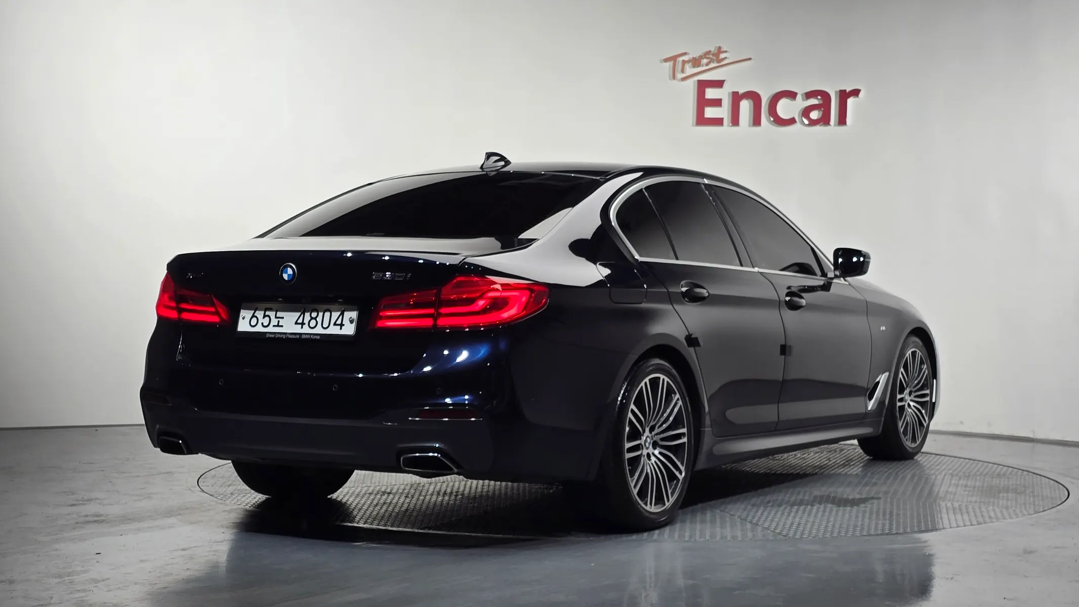 BMW 5 Series (G30) 530i xDrive M 2019 2/35