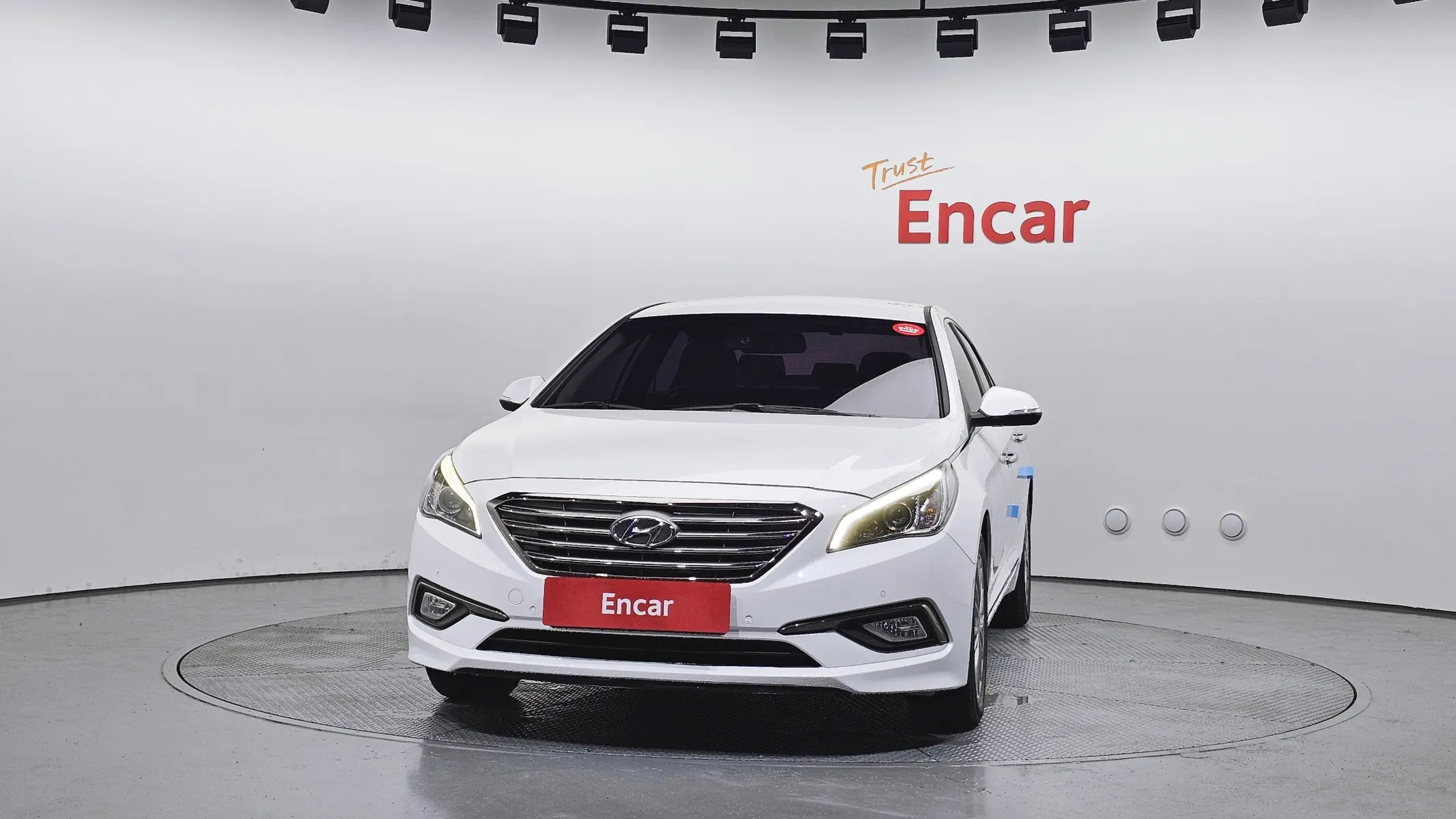 Hyundai LF 2.0 2017 2/5
