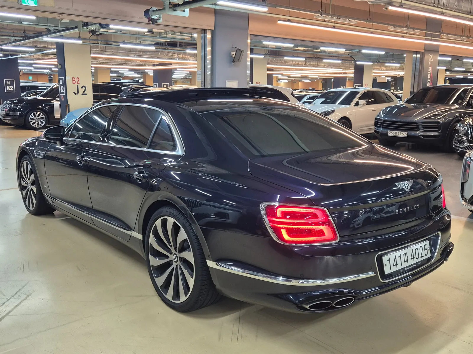 Bentley 3 4.0 2023 2/5