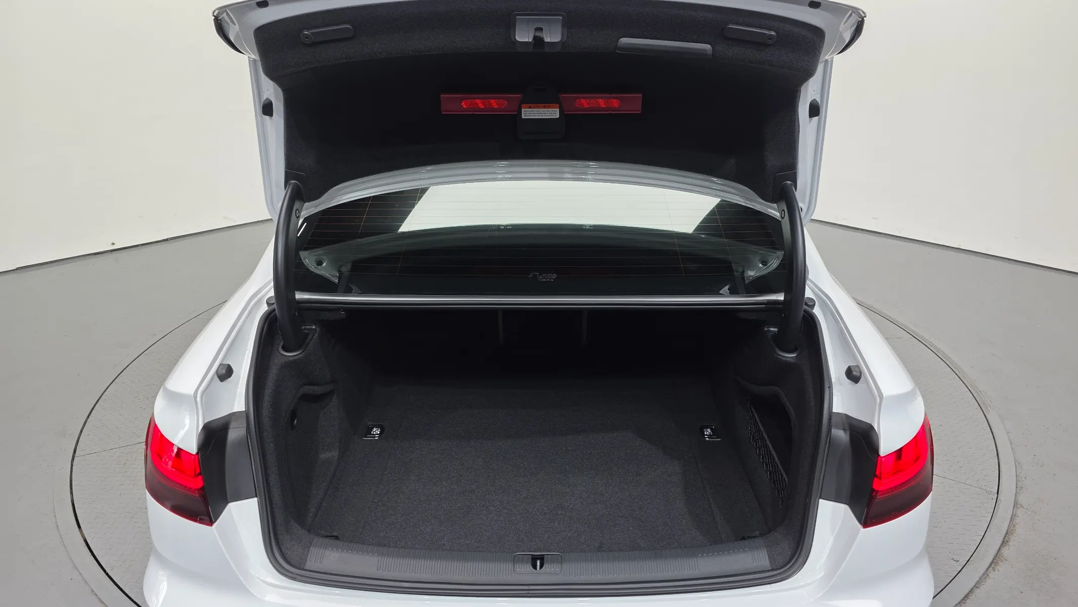 Audi A4 (B9) 40 TFSI 2021 32/33