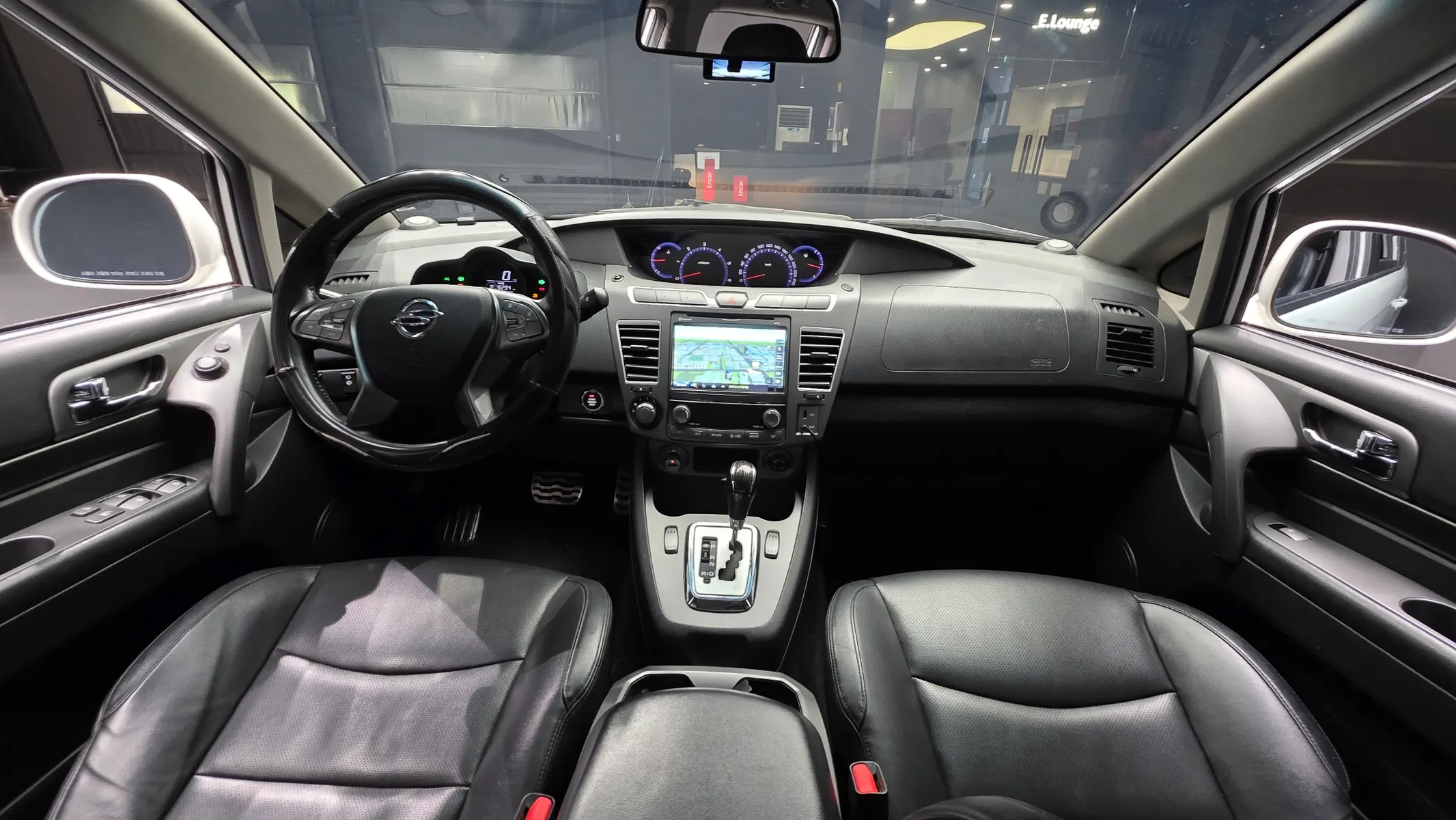 KG Mobility 코란도 투리스모 4WD TX 9 2018 4/5