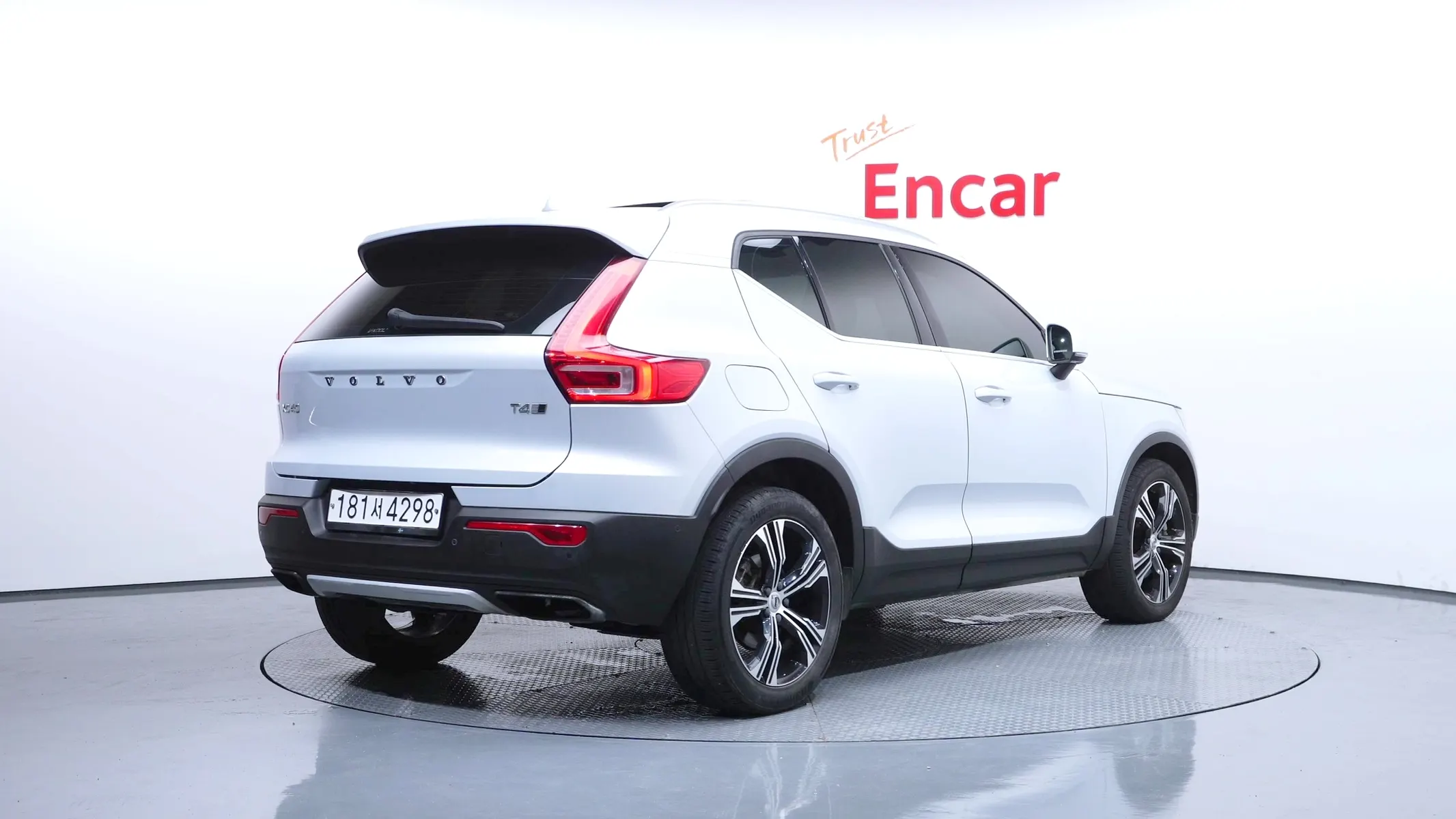 Volvo XC40 T4 2019 2/34