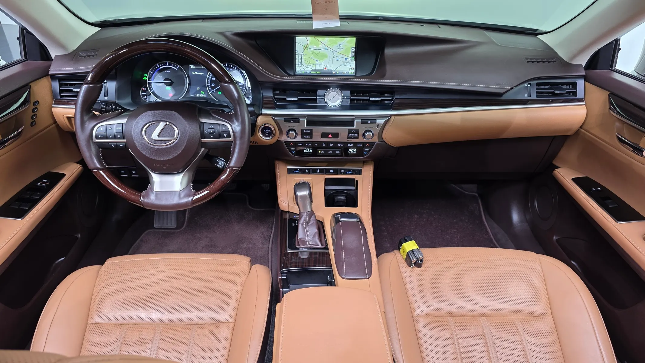 Lexus ES300h + 2018 4/5
