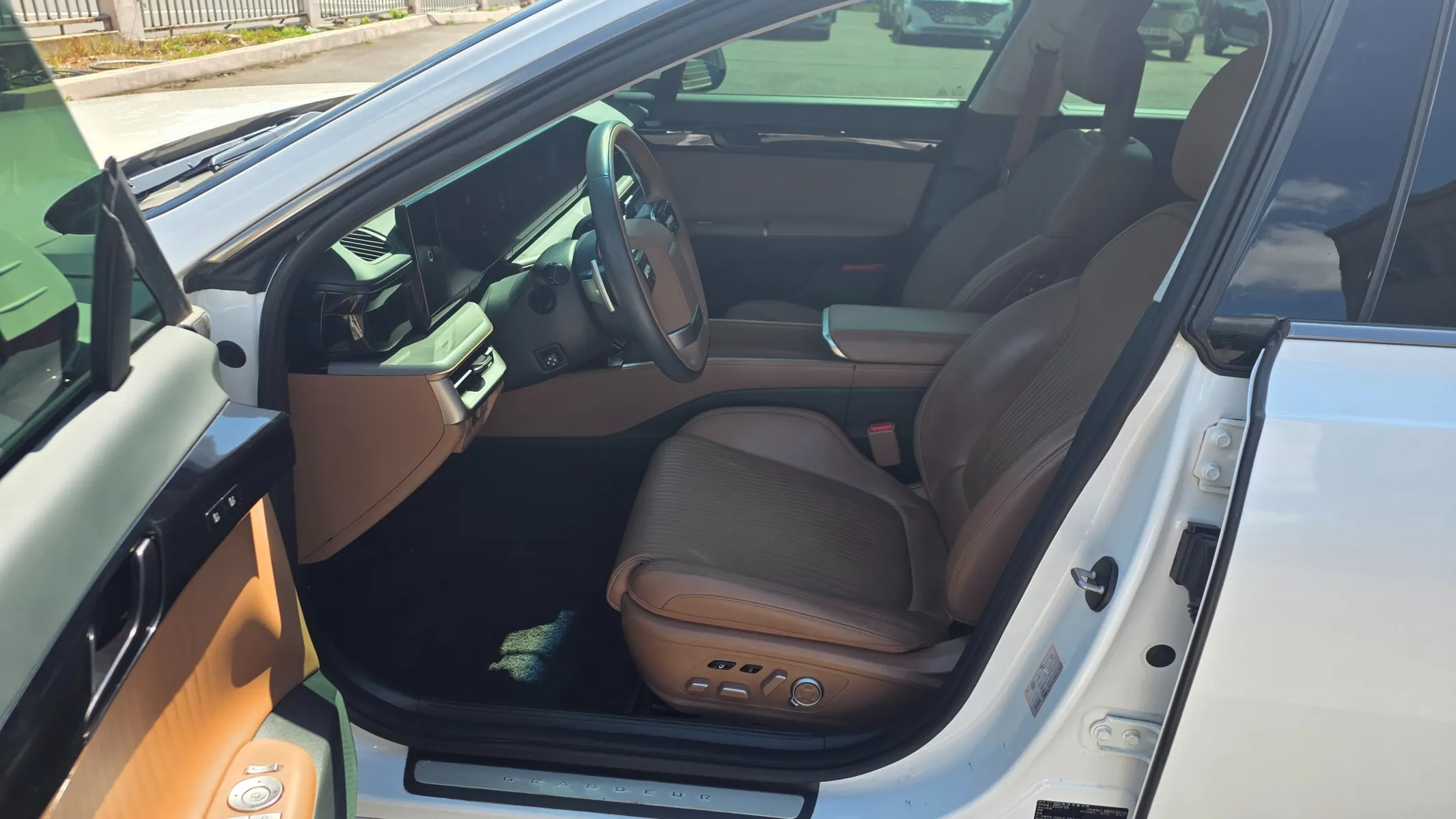 Hyundai (GN7) 2023 4/5