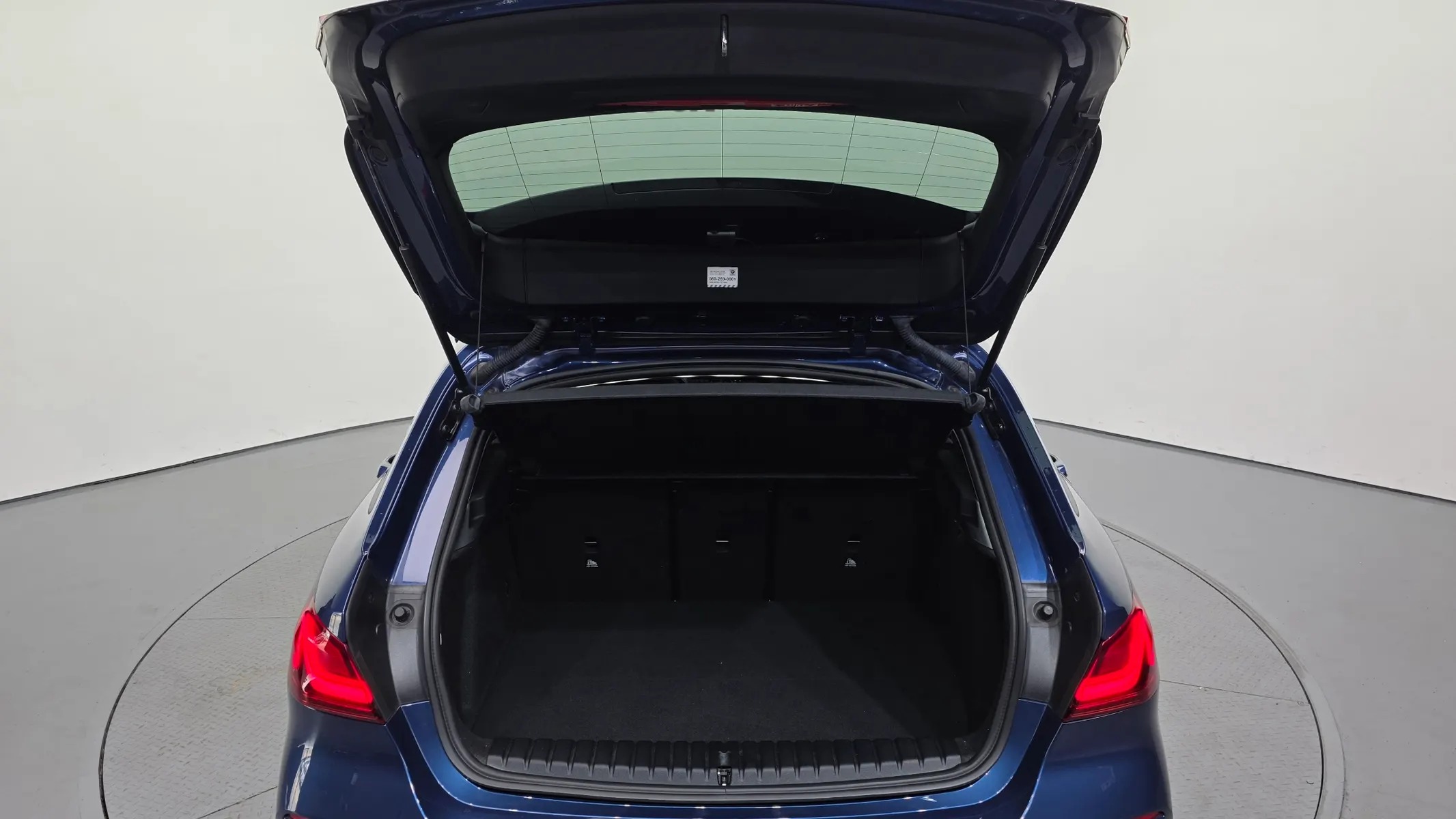 BMW 1 Series (F40) 118d 2021 30/31
