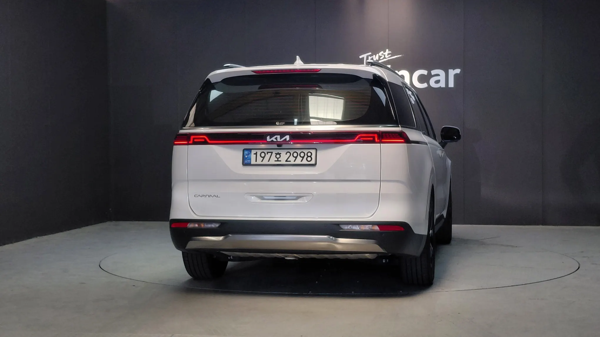 Kia Carnival 9 2022 3/5
