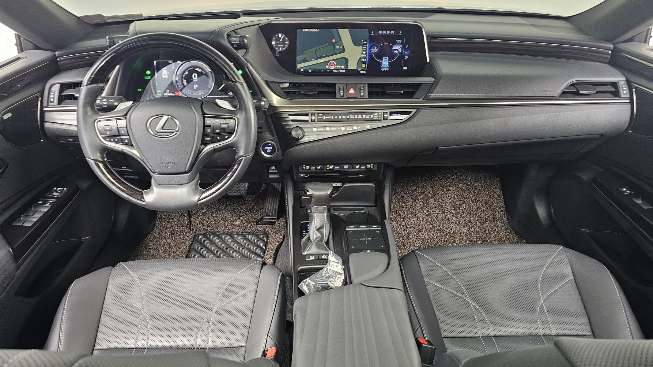 Lexus ES300h 7 2019 4/5
