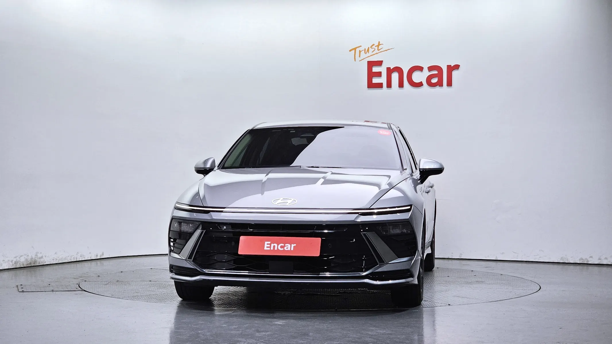 Hyundai (DN8) 2.0 LPG() 2024 2/5