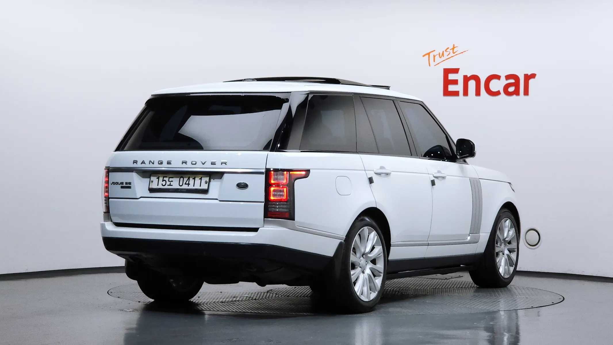 Land Rover 4 4.4 SDV8 Vogue SE 2016 2/21
