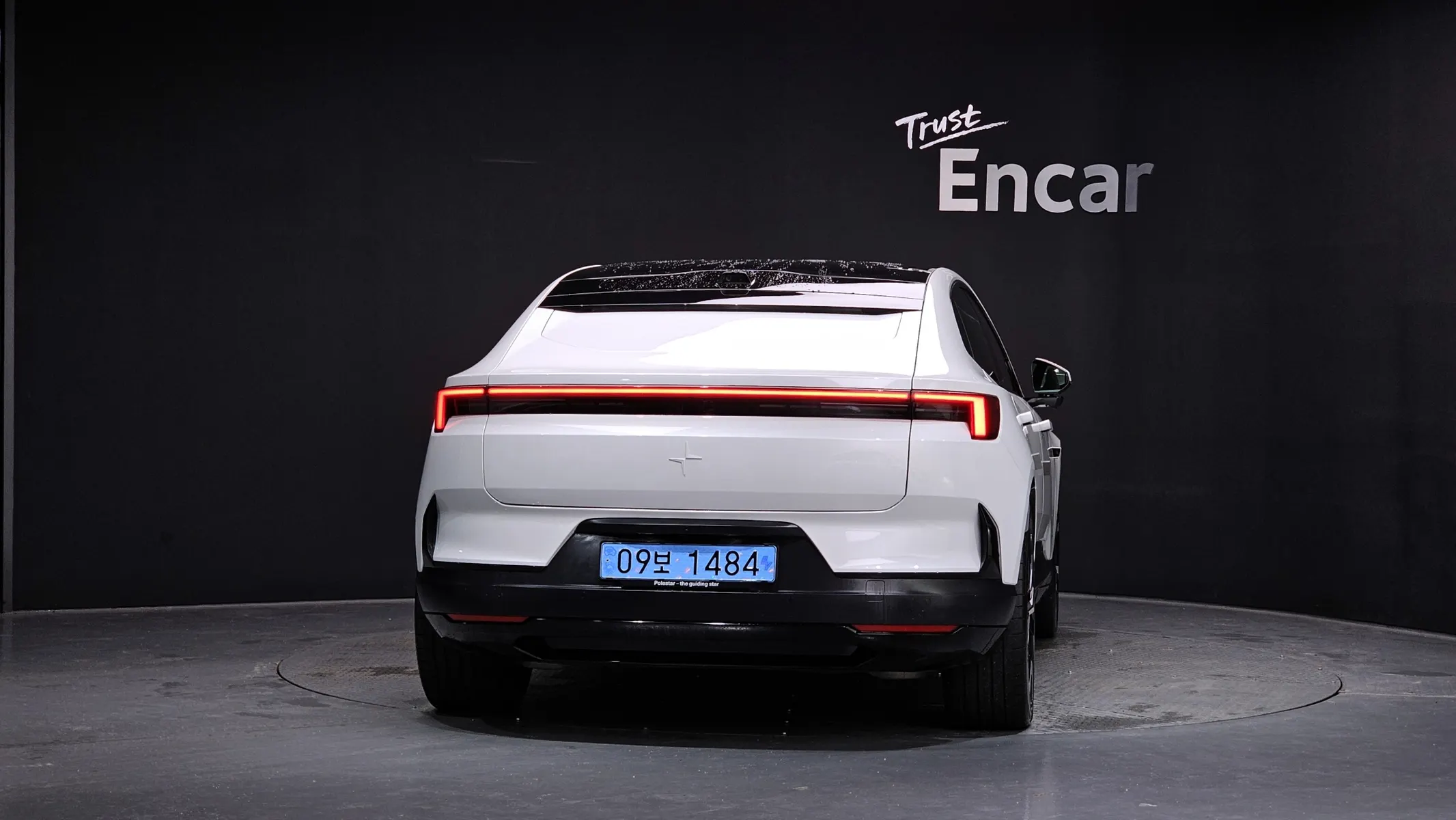 Polestar 4 2025 3/5