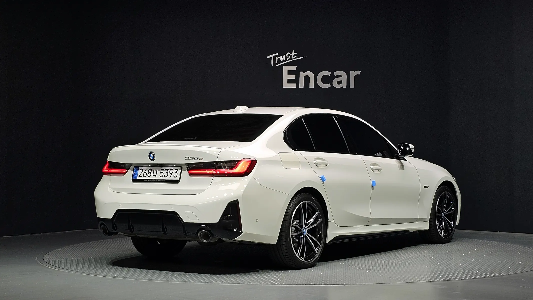 BMW 3 Series (G20) 330e M 2023 2/35