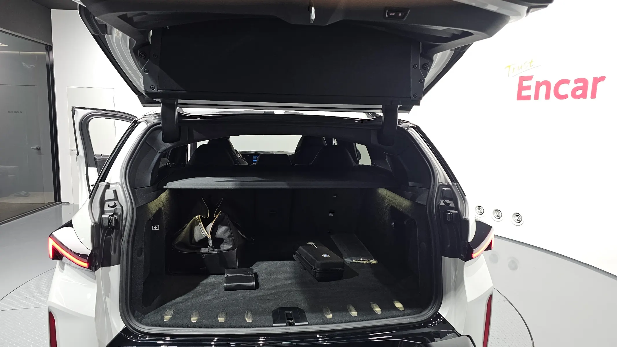 BMW XM (G09) 4.4 2023 35/36