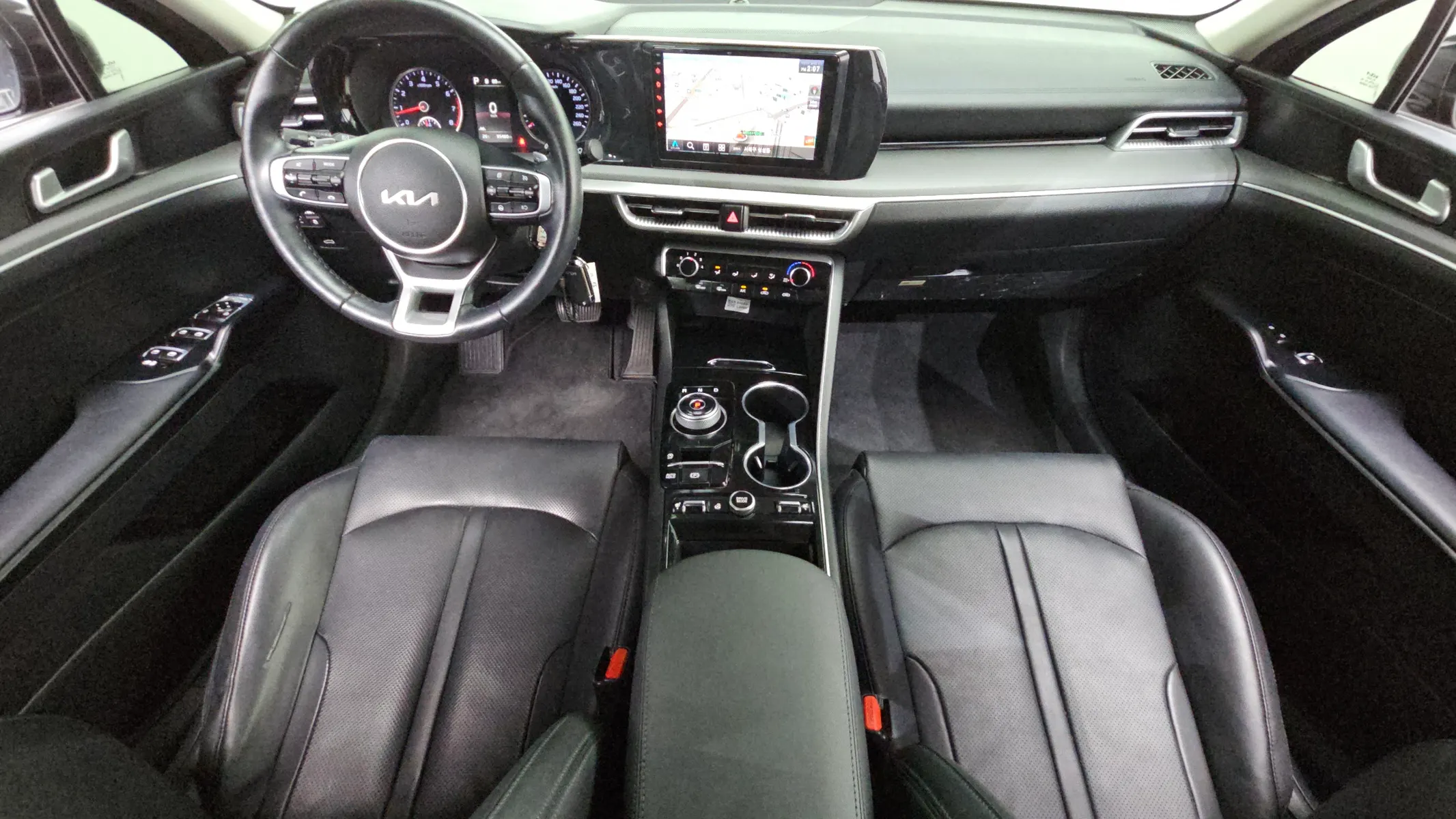 Kia K5 3 2.0 2023 4/5