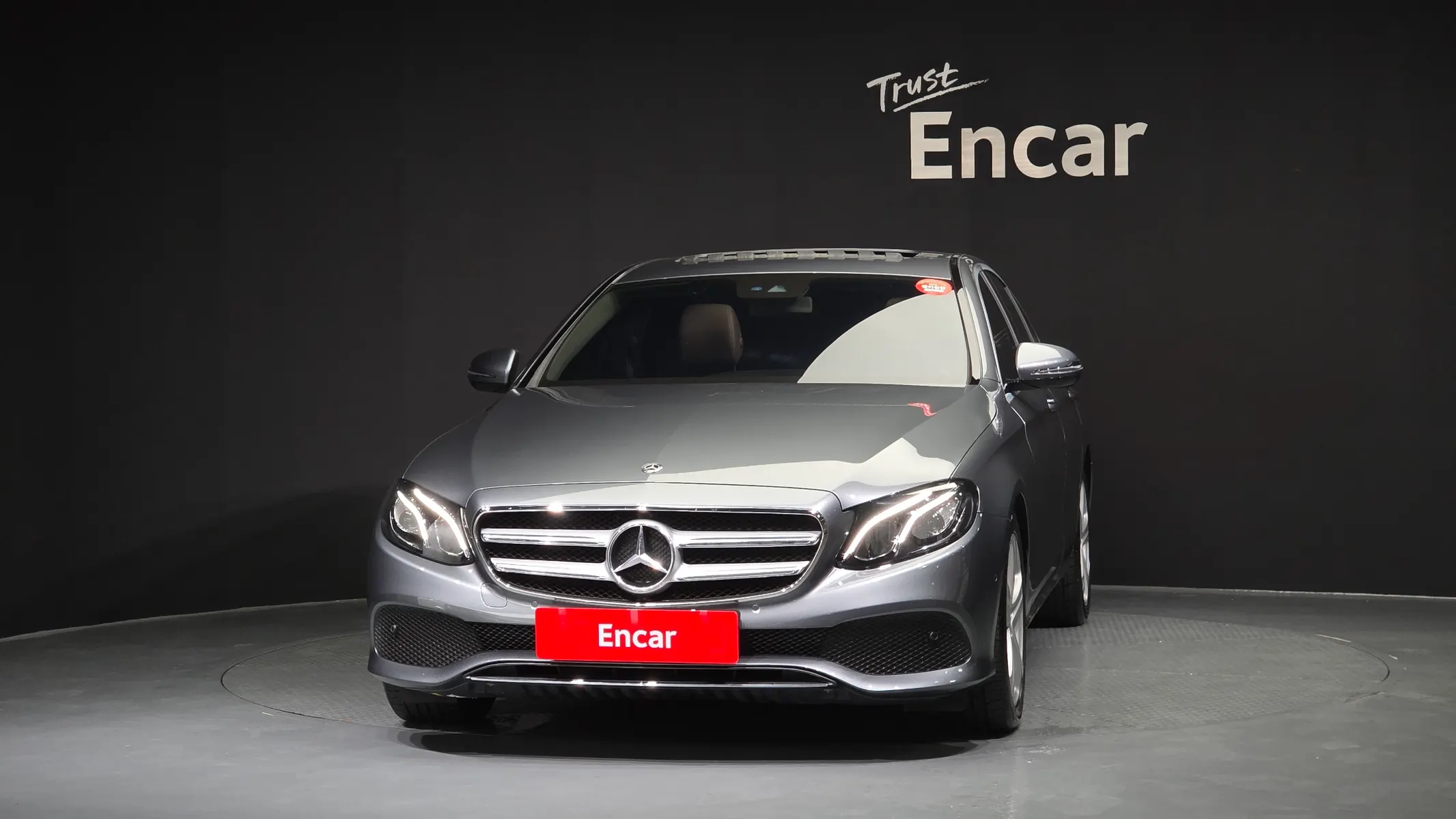 Mercedes-Benz E-Class W213 E200 2018 3/35