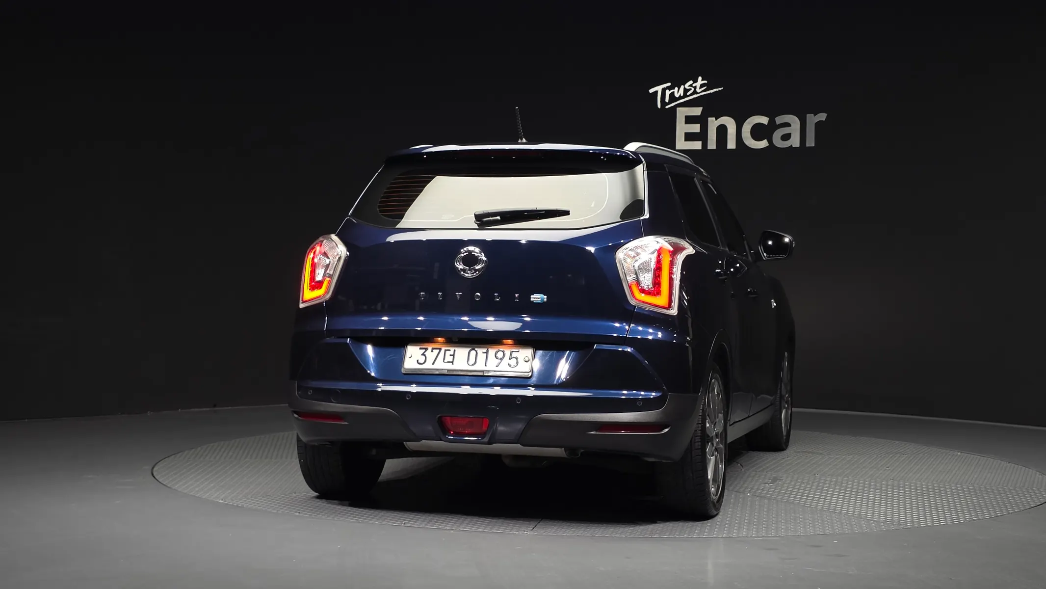 KG Mobility Tivoli LX 4WD 2015 3/5