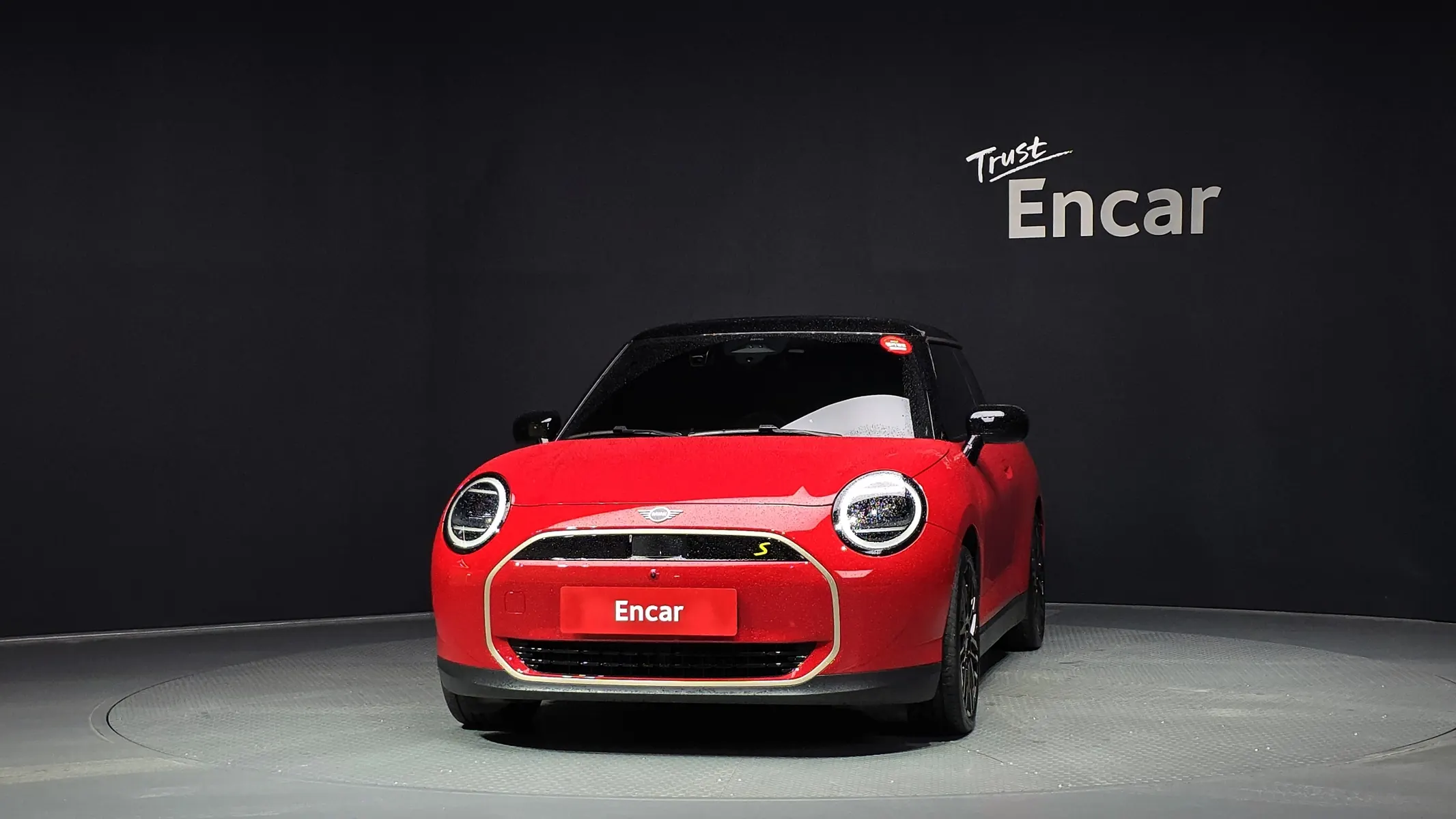 MINI 4 SE 2024 2/5