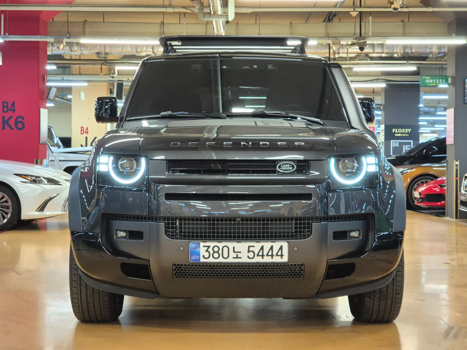 Land Rover (L663) 110 D300 X- HSE 2026 2/21