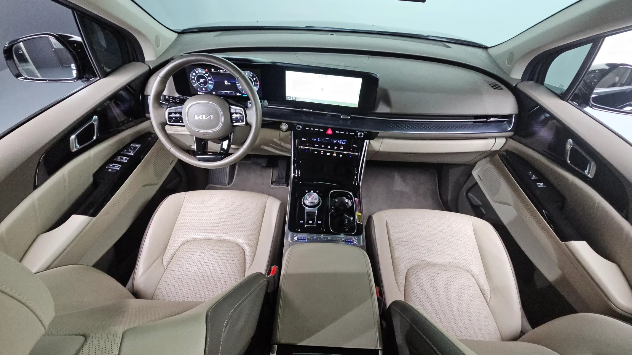 Kia Carnival 9 2022 4/5