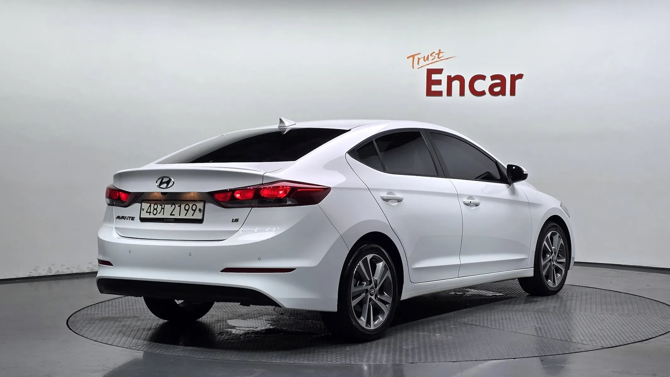 Hyundai AD 1.6 GDI 2017 2/32