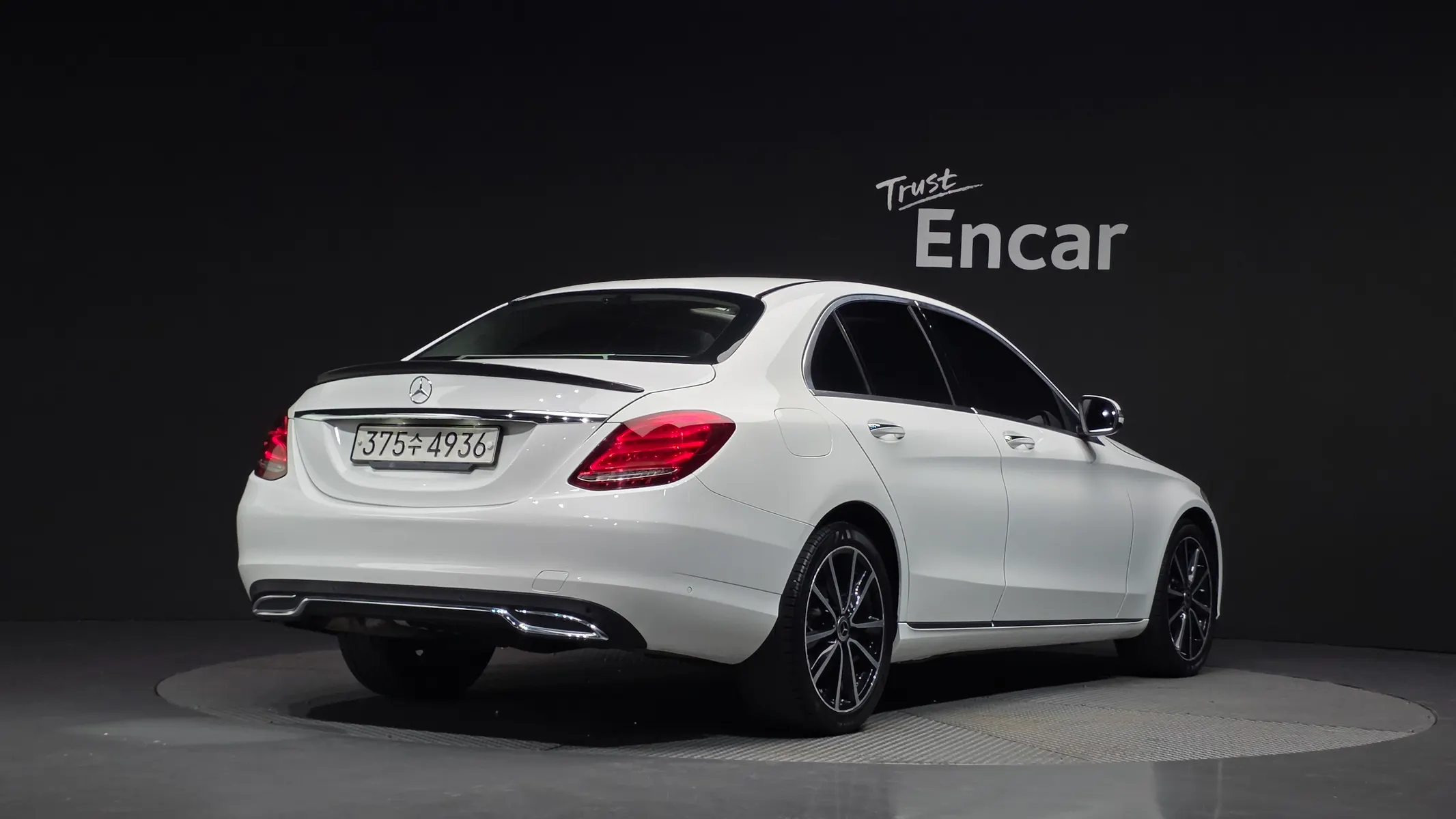 Mercedes-Benz C-Class W205 C200 2017 2/21