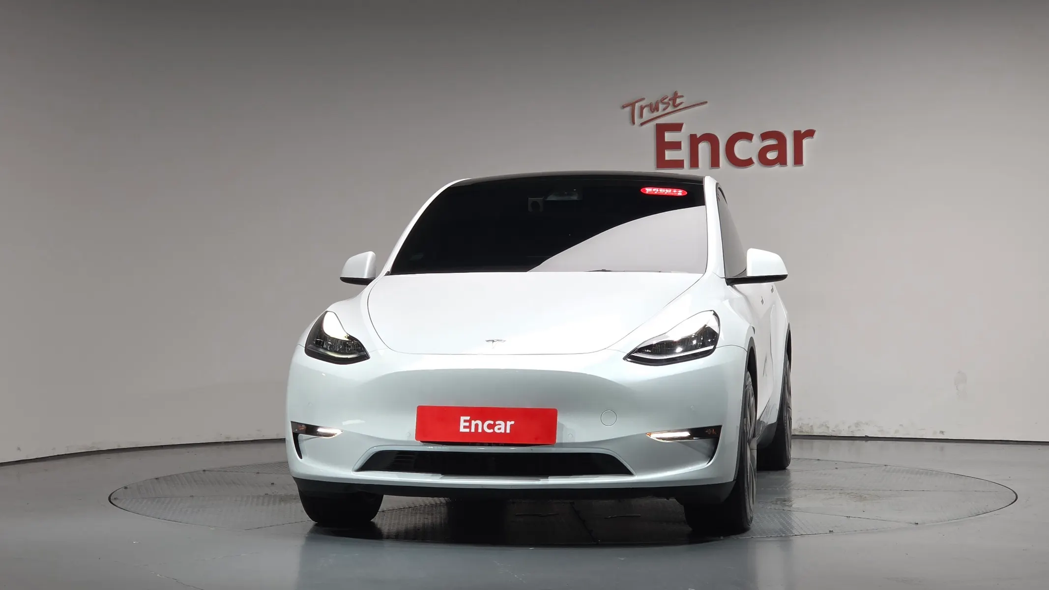 Tesla Y AWD 2022 2/5