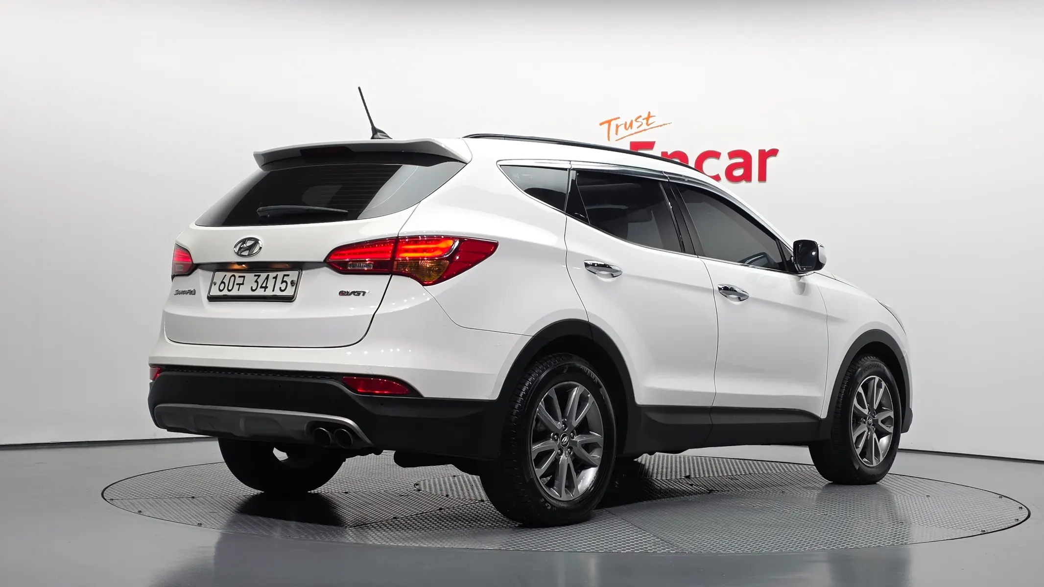 Hyundai DM (e-VGT) 2.2 2WD 2012 2/33