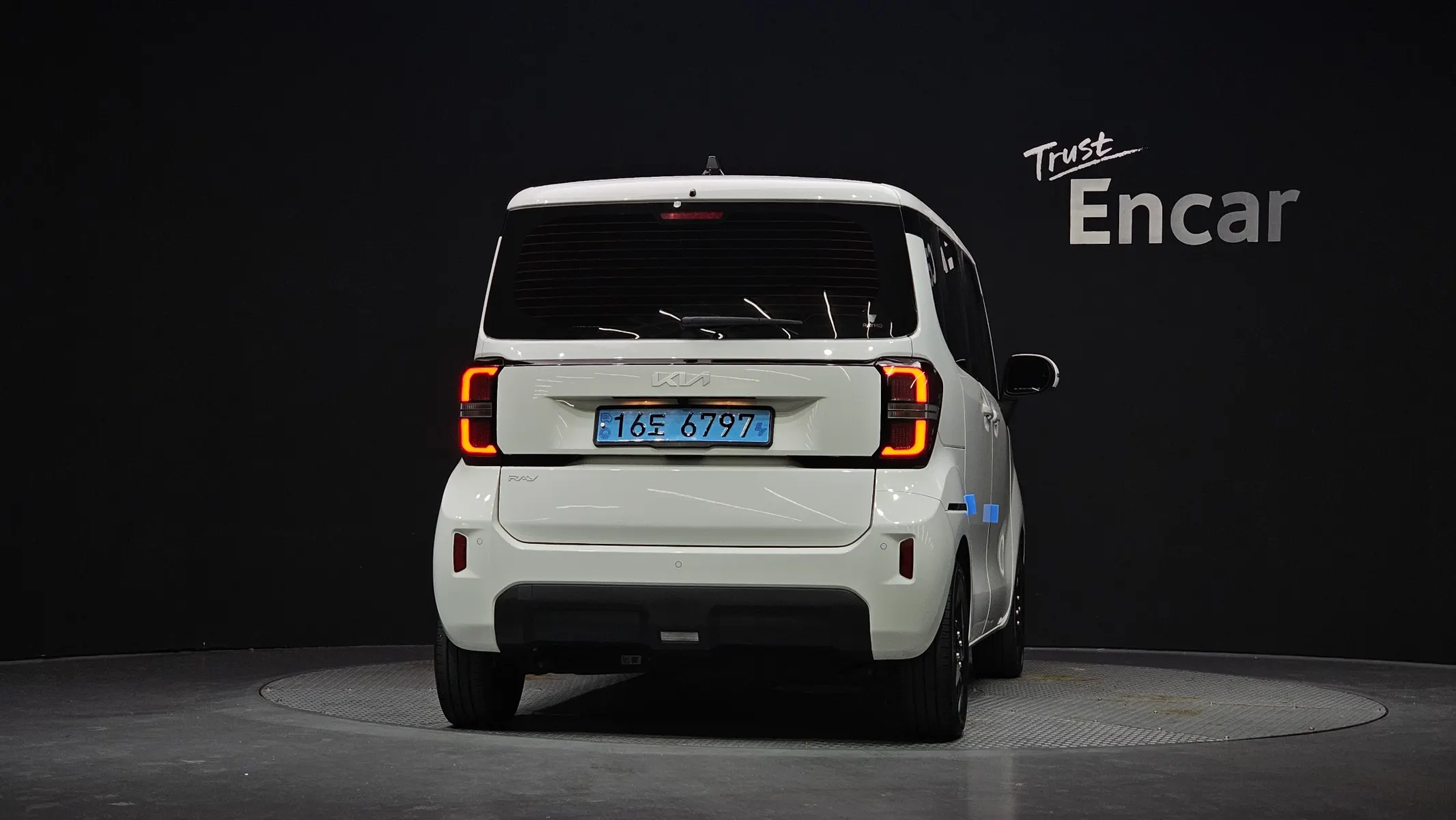 Kia EV 2023 3/5
