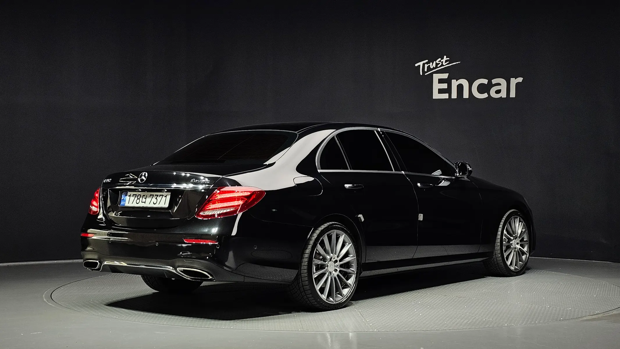 Mercedes-Benz E-Class W213 E350 4MATIC AMG Line 2019 2/21