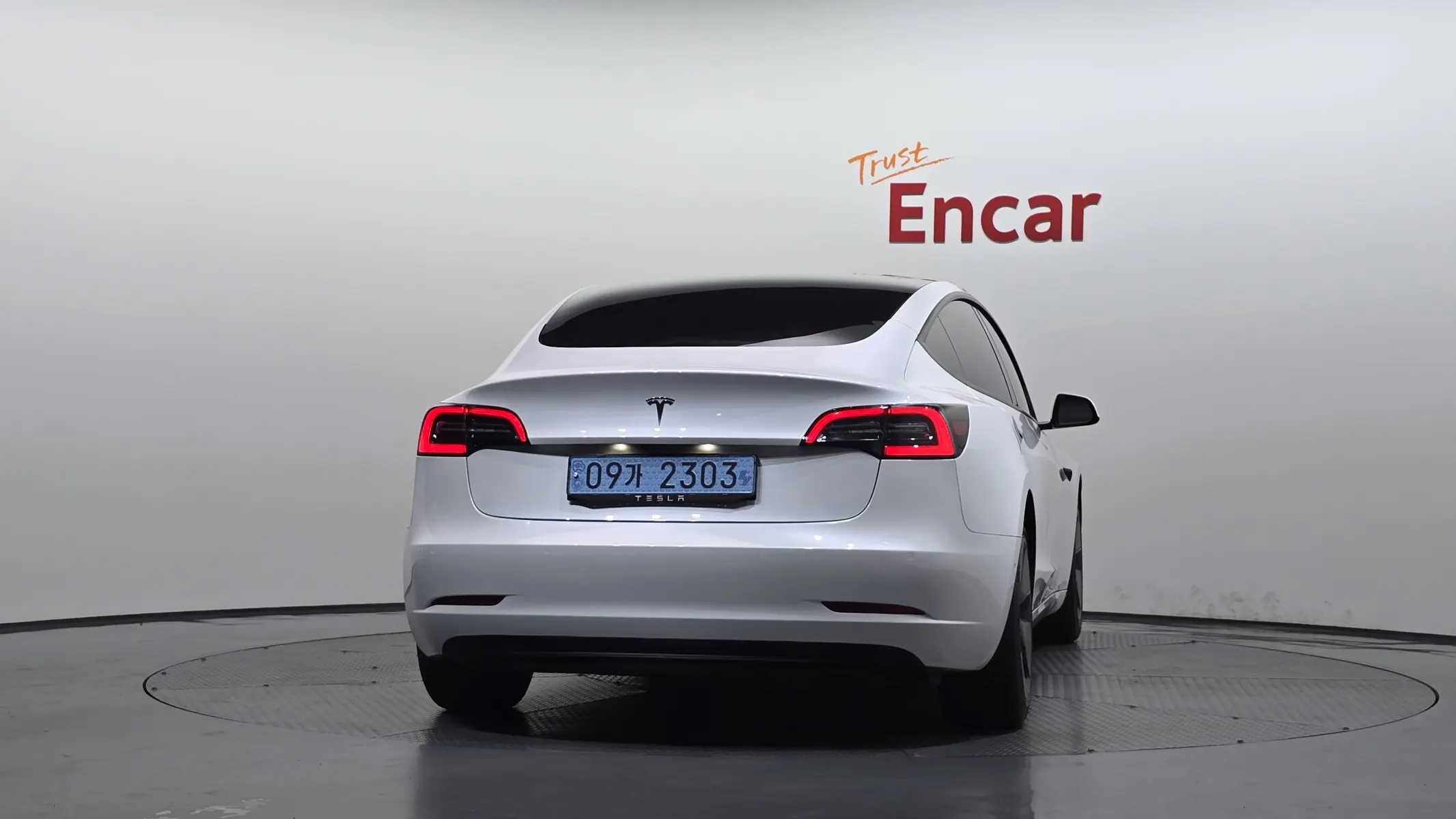Tesla 3 RWD 2021 3/5