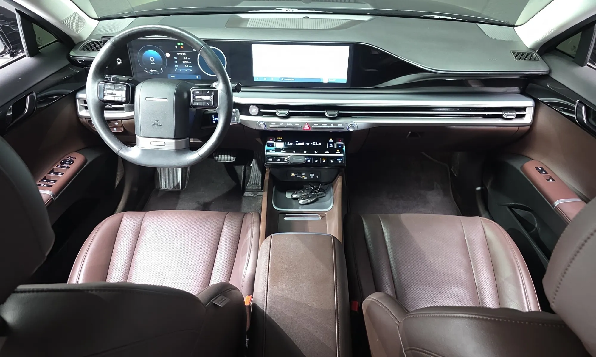 Hyundai (GN7) 2.5 2WD 2022 4/5