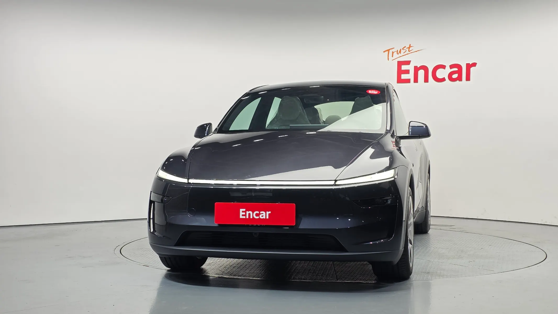 Tesla Y L AWD 2026 2/5