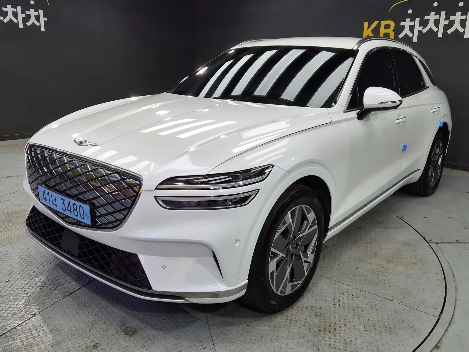 Genesis GV70 e-AWD 2022 2/5